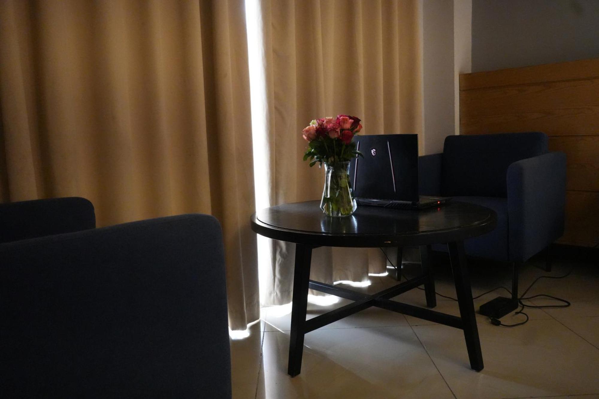 Mazeki Addis Boutique Hotel Extérieur photo